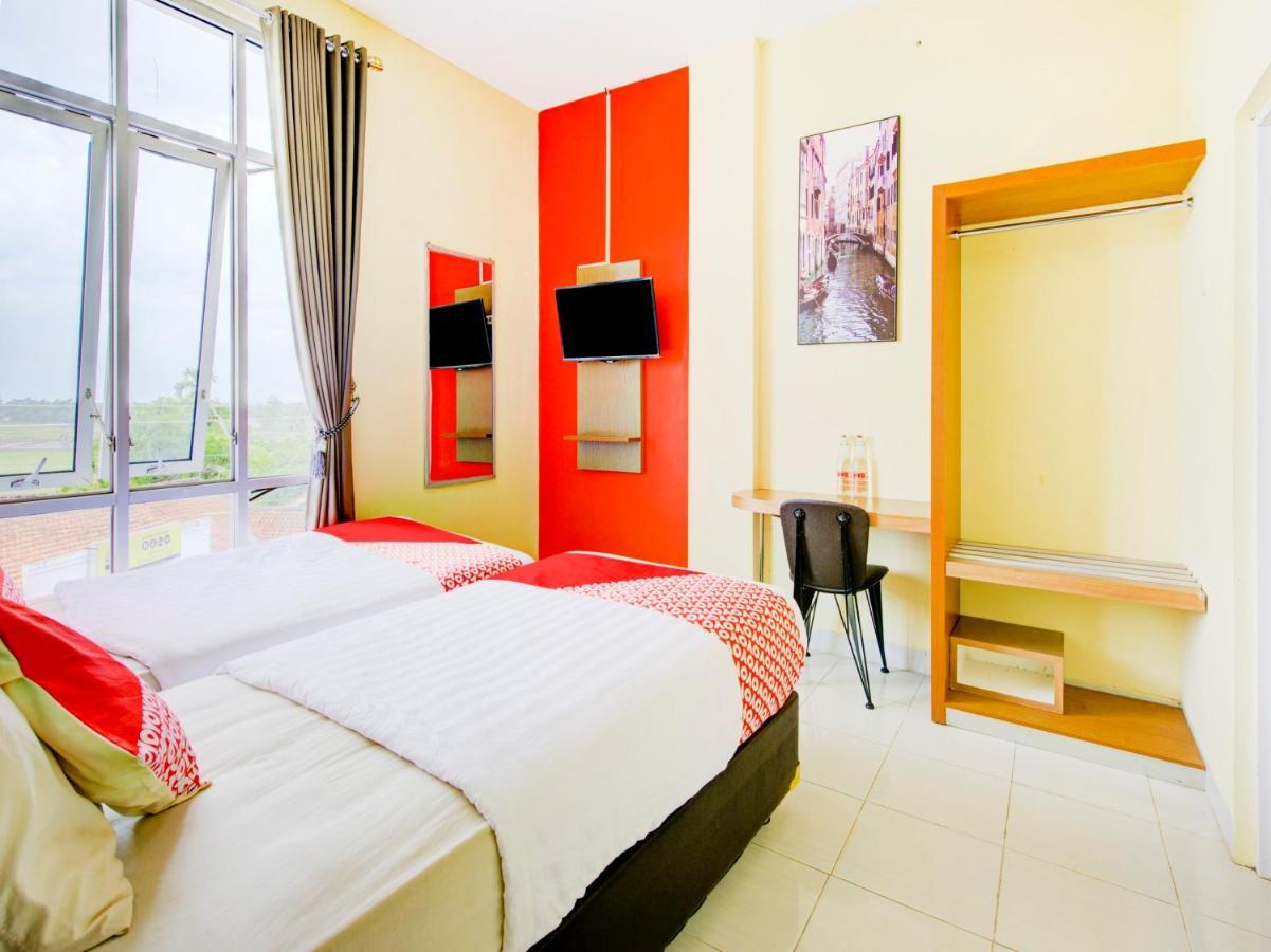 Oyo 3746 Double Tree Guesthouse Purwokerto Exterior photo